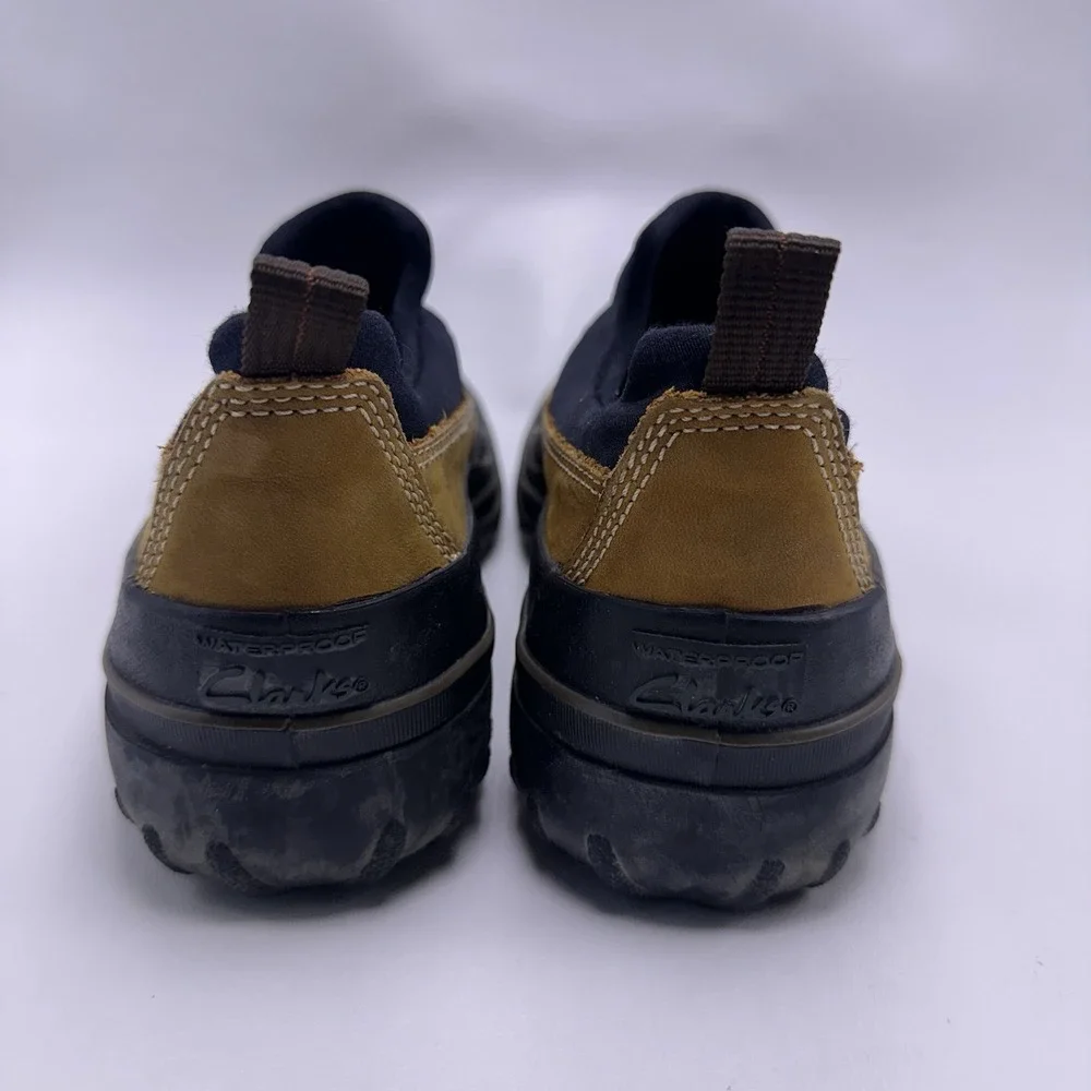 Clarks Muckers Slip on Duck BOOTS Women Size 7m Leather Waterproof Moccasins